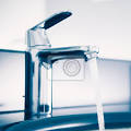 Image robinet avec eau qui coule